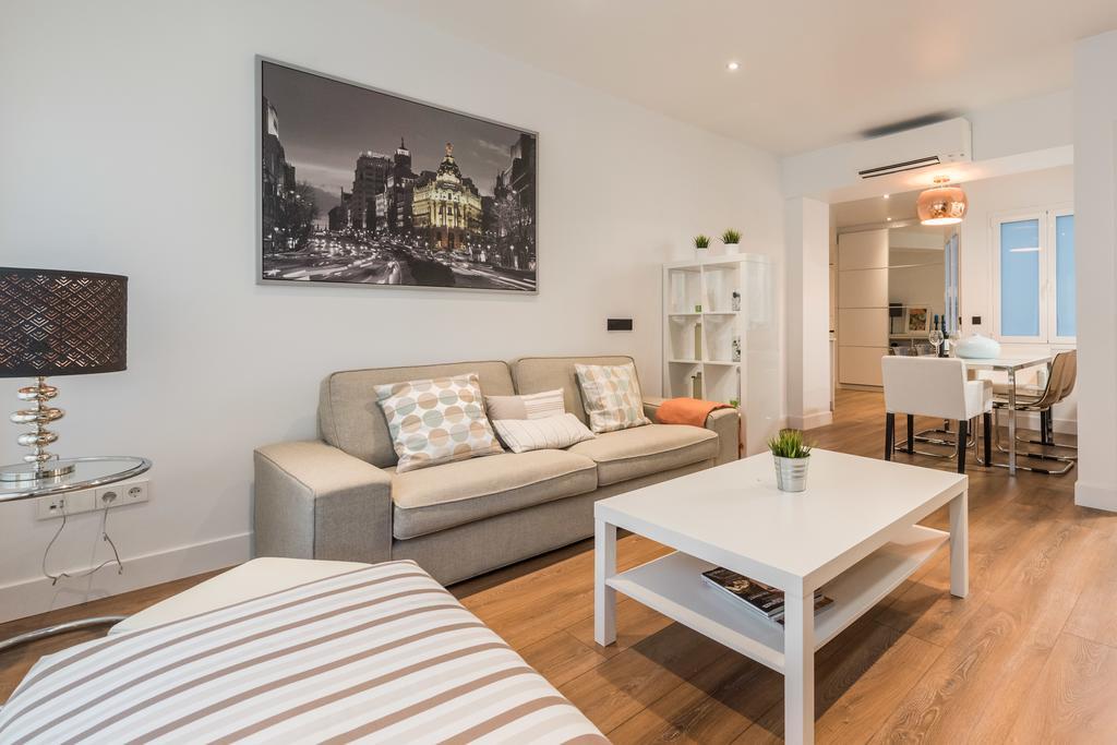 Puerta Del Sol 3Wc Apartment Madrid Ruang foto